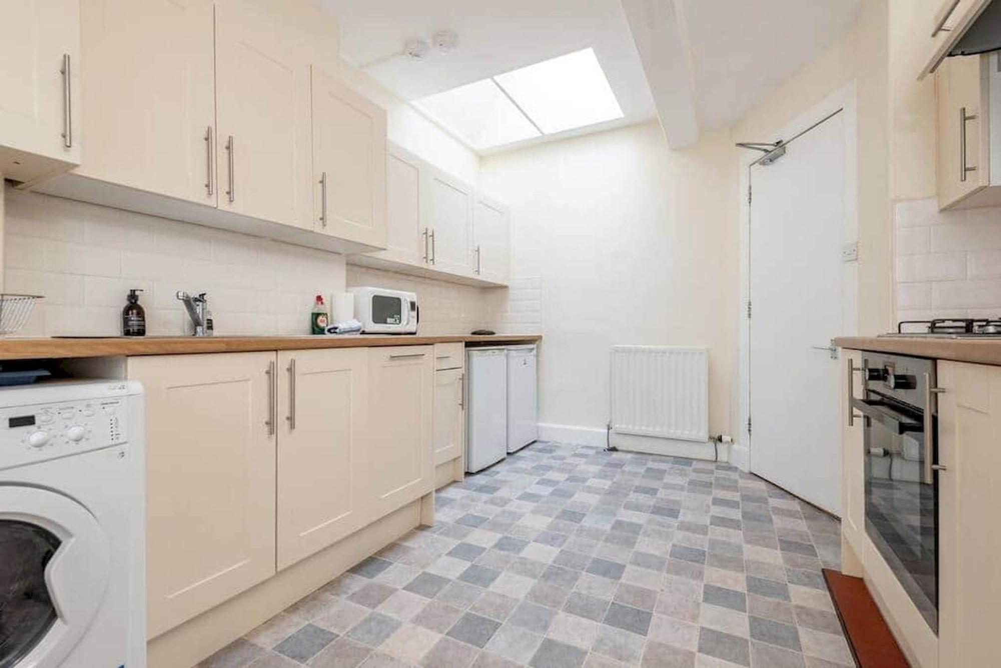 Skye Sands - Westview House เซนต์แอนดรูว์ ภายนอก รูปภาพ