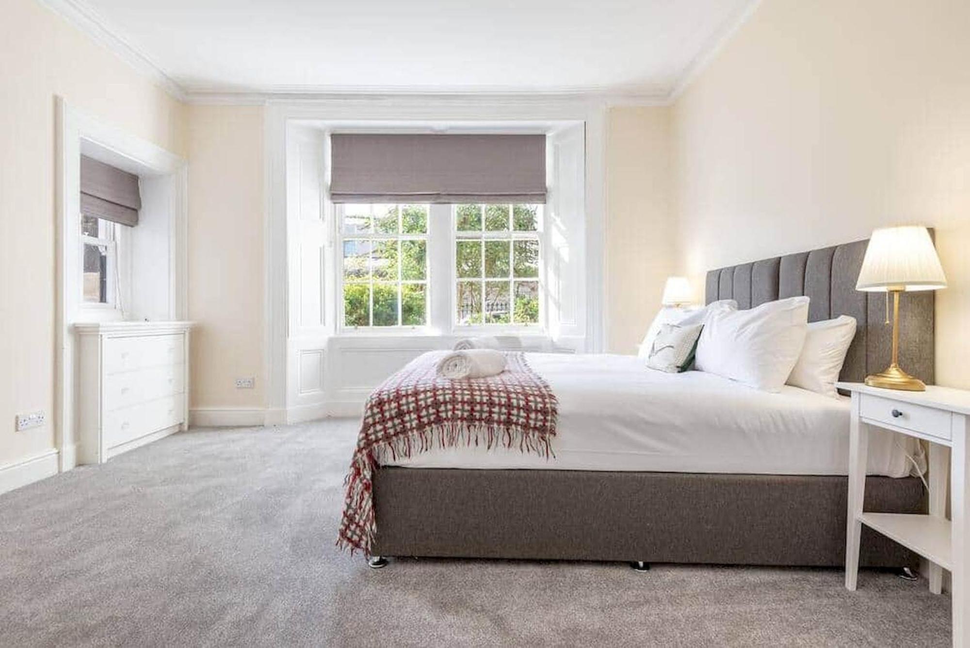 Skye Sands - Westview House เซนต์แอนดรูว์ ภายนอก รูปภาพ
